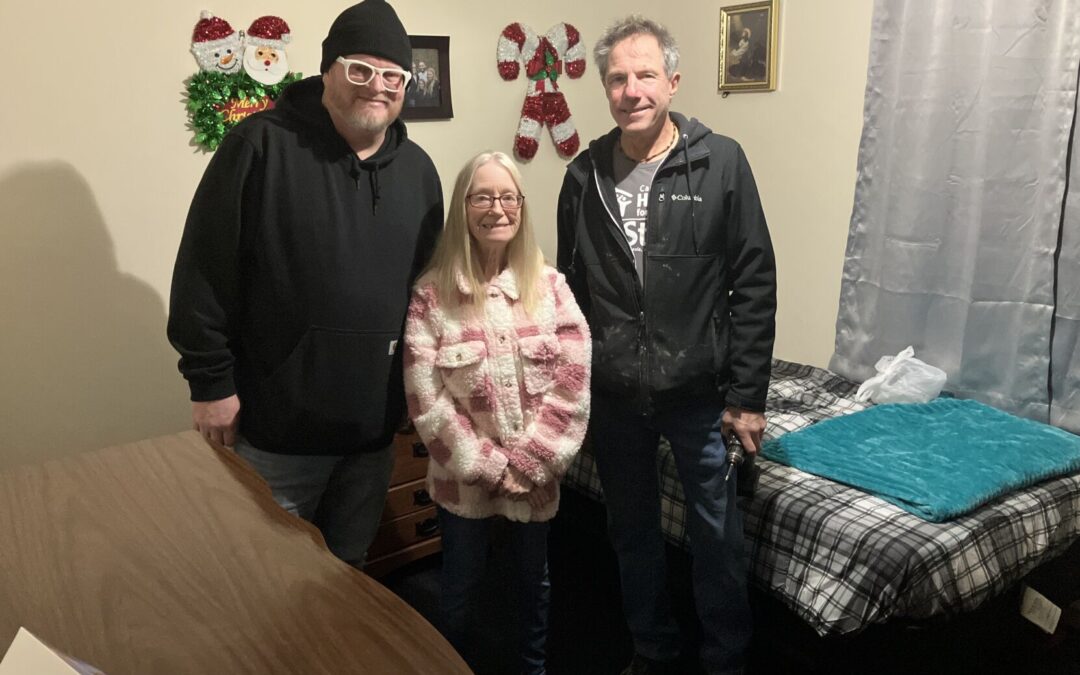 Room Makeover Lifts Spirits of Homesick Cadillac Woman